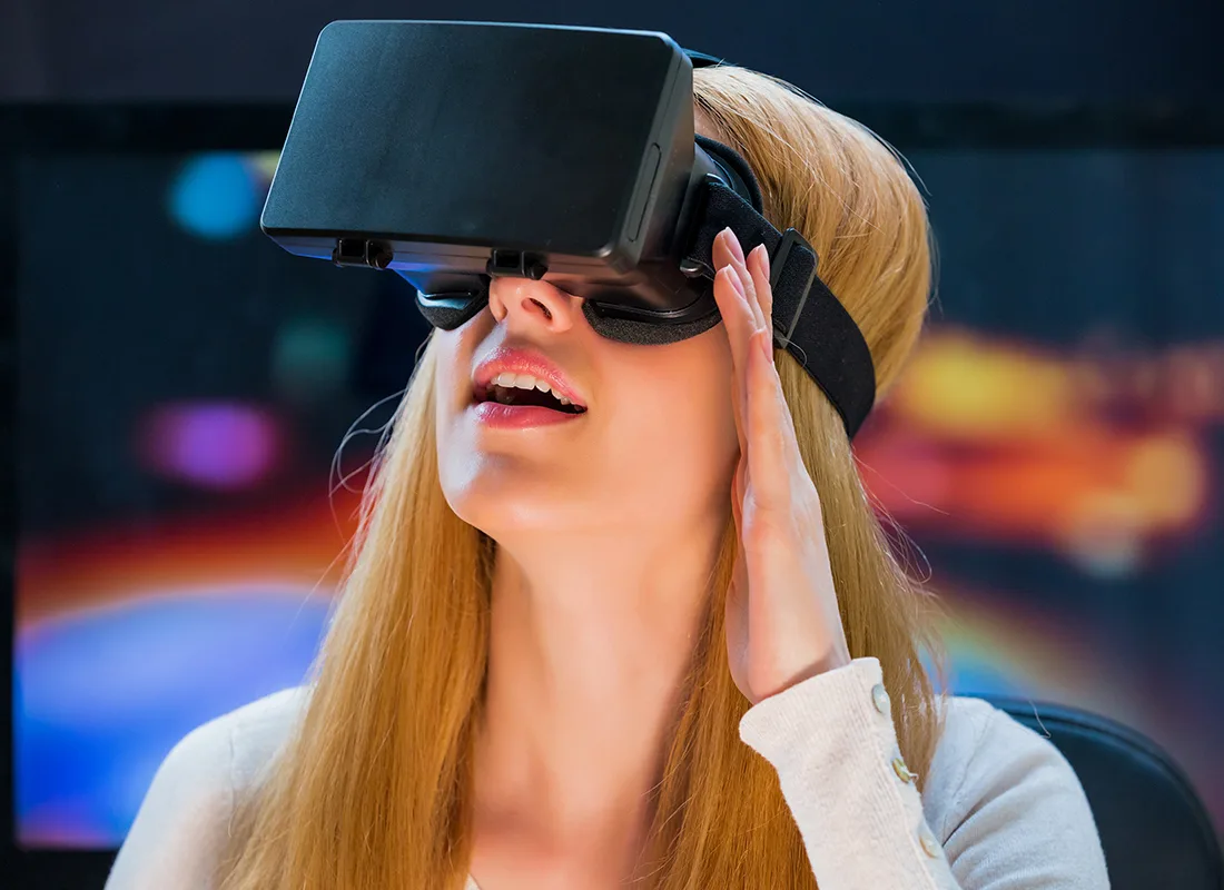 Enabling a Realistic Physical Property Lab Experience Through Virtual Reality