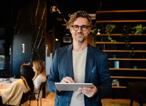 Outsource or not? What works in Corporate Learning