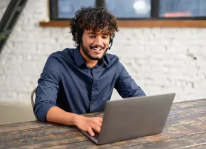 10 Effective Employee Training Methods (And How to Use Them)